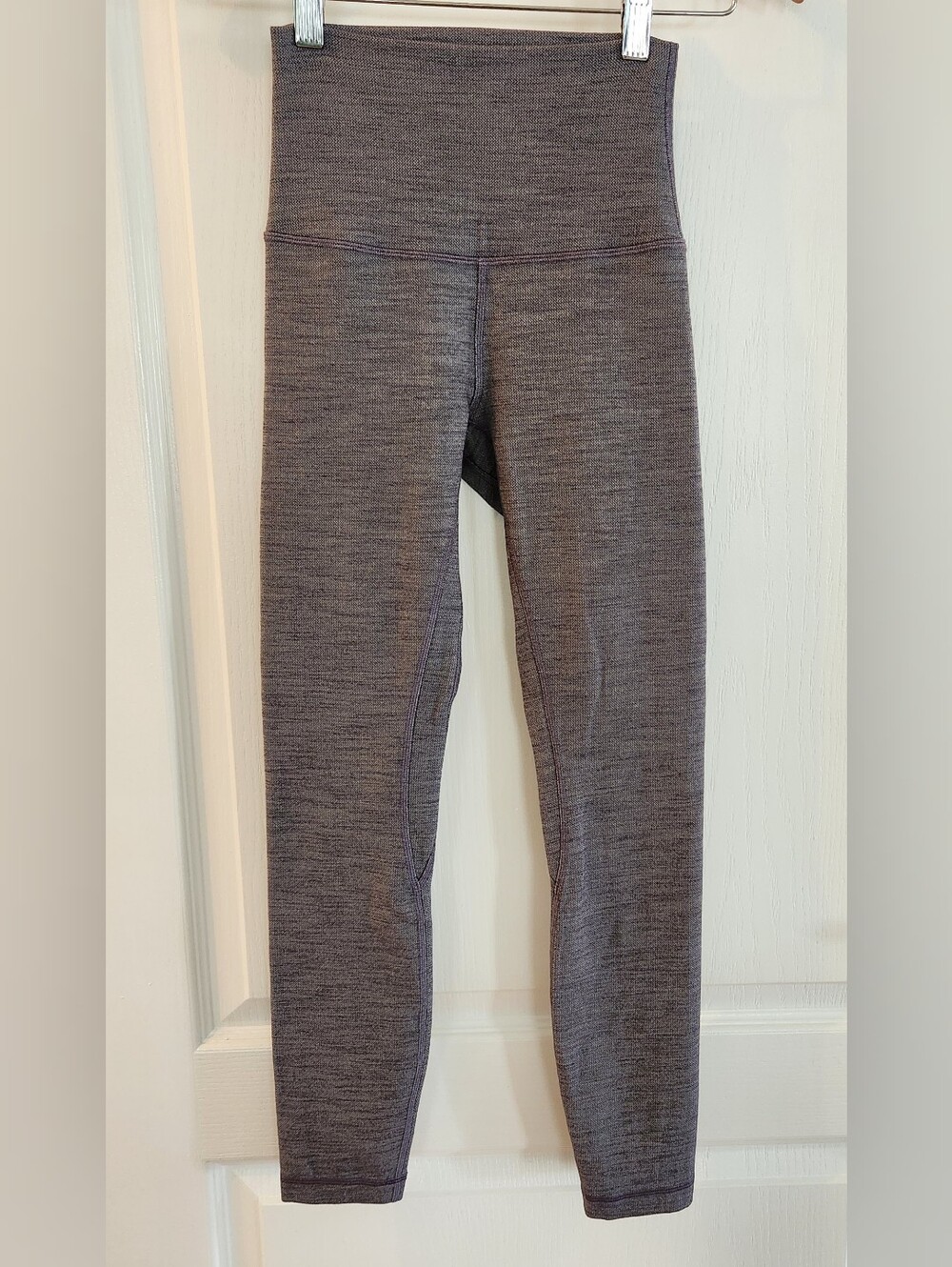 Lululemon Womens Size 2 Gray Heather Leggings Inside Pocket Cropped 25" Med Rise
